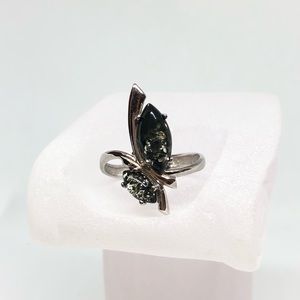 Amber ring (AB10)